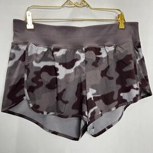 Z By Zella Running Short Camo Gray Built-In Liner Athleisure Size XL